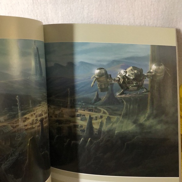 Rare: SERENITY The Official Visual Companion 1st Edition 2005 Titan Books - Picture 11 of 14